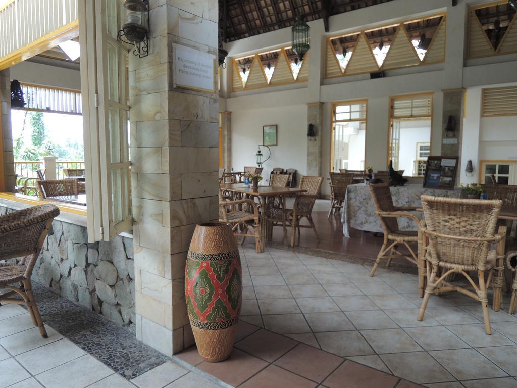 Deli River And Restaurant Omlandia Holiday park